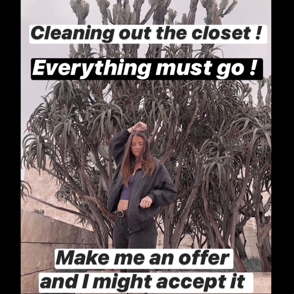 I’m moving and need to get rid of clothes !!